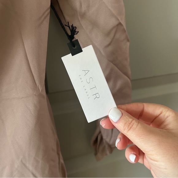 NWT ASTR Gracie Satin Midi Dress Gunmetal - Picture 4 of 6